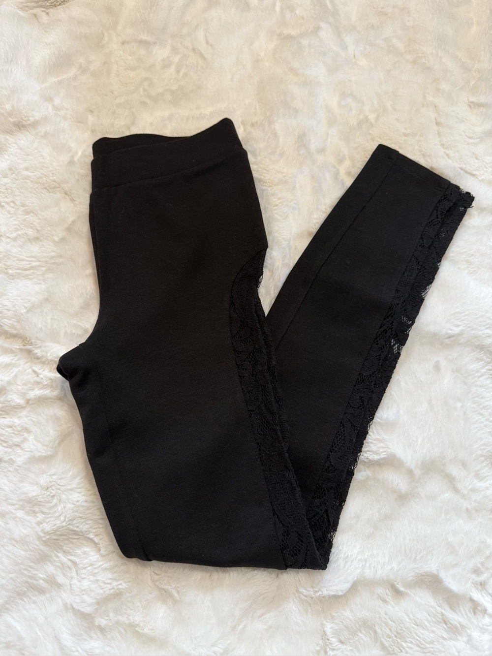 Forever 21 Women’s Black Lace-Trim Leggings